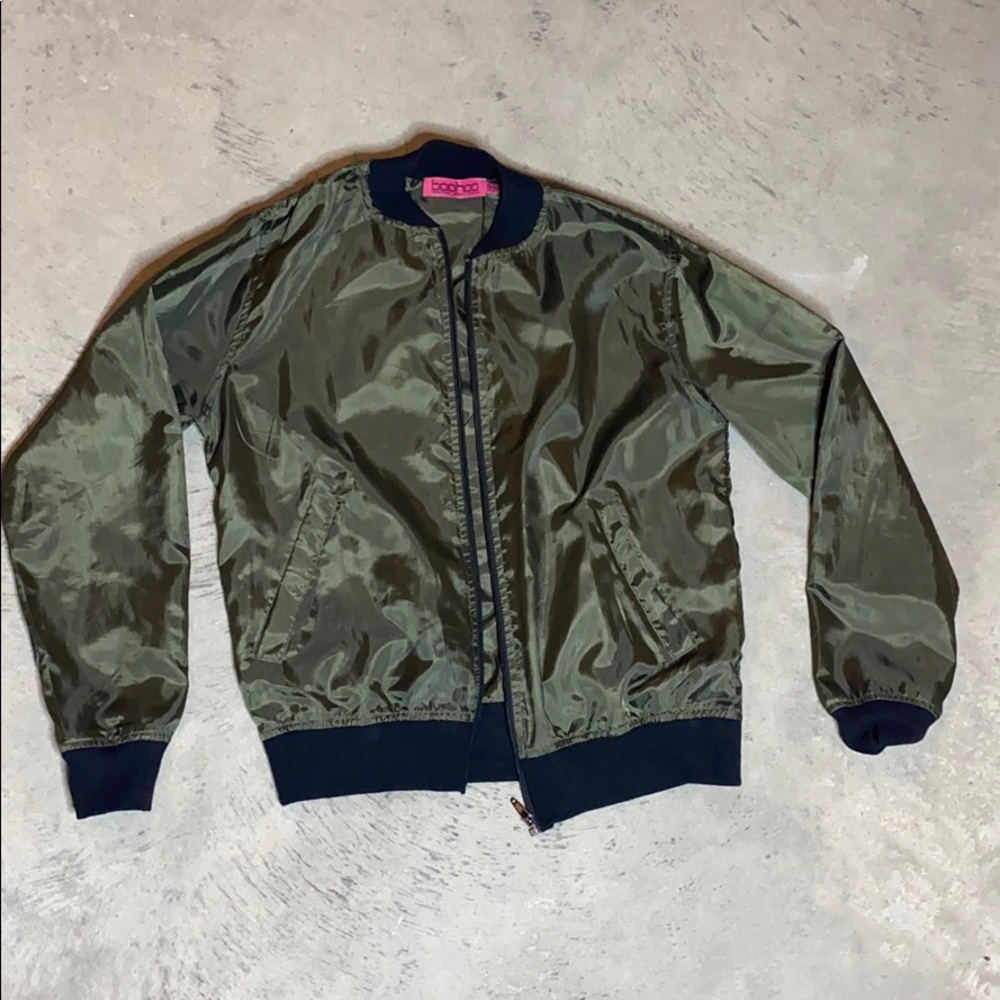 Bomber jacket with pockets